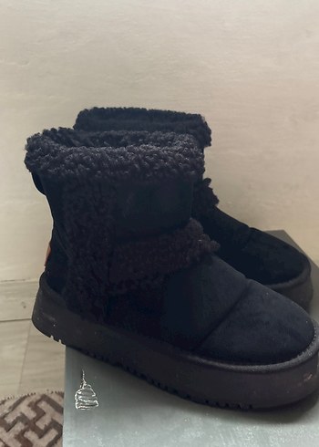 Siyah Kürk Detaylı Platform Topuklu Kadın Botu - Görsel 7