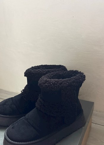 Siyah Kürk Detaylı Platform Topuklu Kadın Botu - Görsel 3