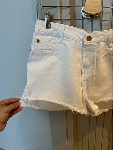 Stradivarius Stradivarius - Beyaz denim şort