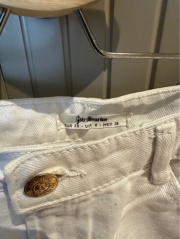 38 Beden Stradivarius - Beyaz denim şort