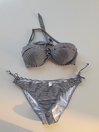 Dolgulı bikini takımı 