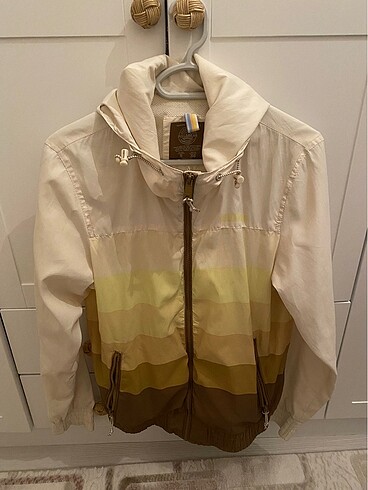 yağmurluk hırka Pull bear