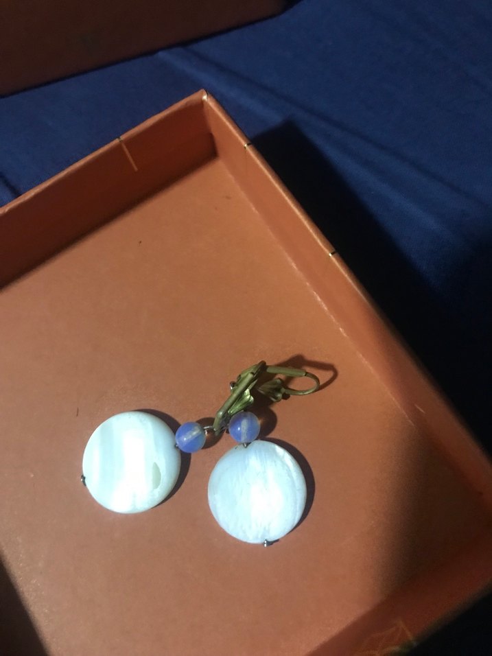 Beyaz Minimalist Boncuklu Midi Küpe (Sedef taşı) - Görsel 2