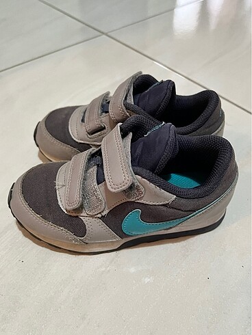 Nike 27 numara Nike spor ayakkabı