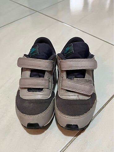27 numara Nike spor ayakkabı
