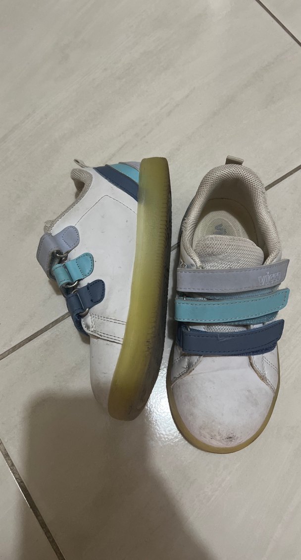 Çocuk Beyaz Cırtcırtlı Spor Ayakkabı Vicco marka ışıklı ayakkabı - Görsel 4