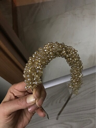 Diğer Nişan taçı