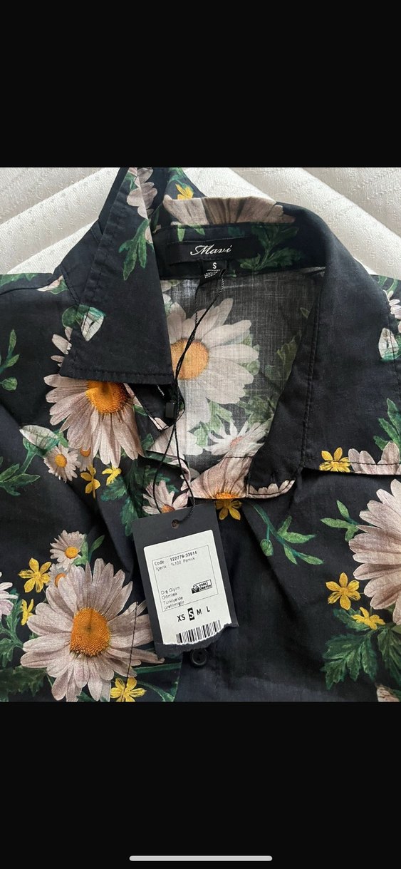 Düğmeli  Çiçekli Kısa Kollu Gömlek - Görsel 3