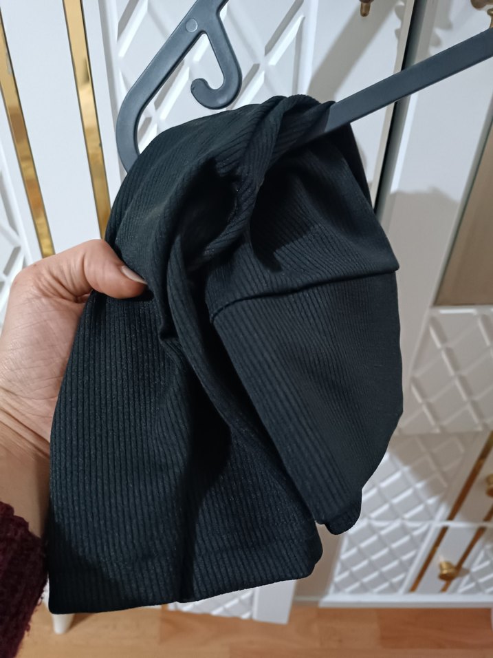 Kadın Siyah Dar Kesim kısa spor şort - Görsel 2