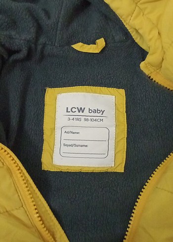 LC Waikiki Sarı Kapüşonlu Erkek Çocuk Mont
