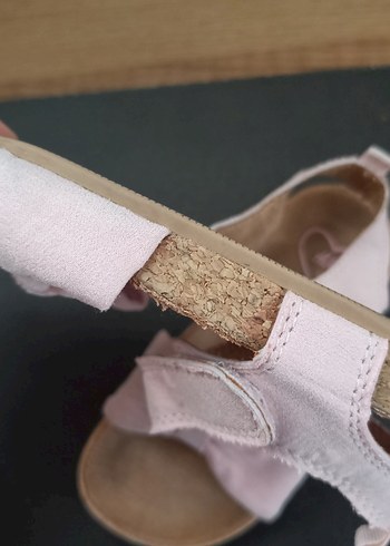 23 Beden pembe Renk H&M Pembe Süet Fiyonklu Kız Çocuk Sandalet