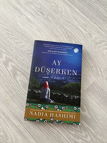 Ay düşerken nadia hashimi