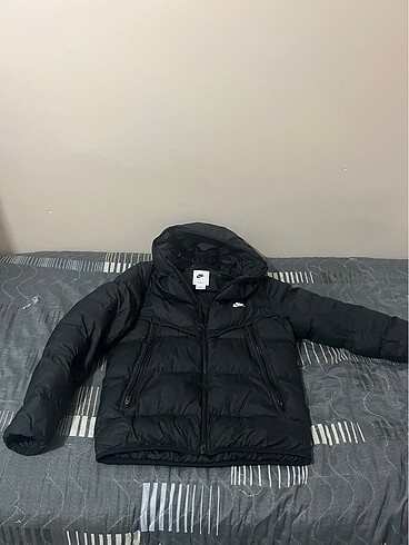 NIKE STORM-FIT WINDRUNNER MONT