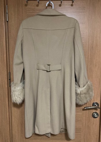 Kürklü Kol Detaylı Bej Kaban - Görsel 5