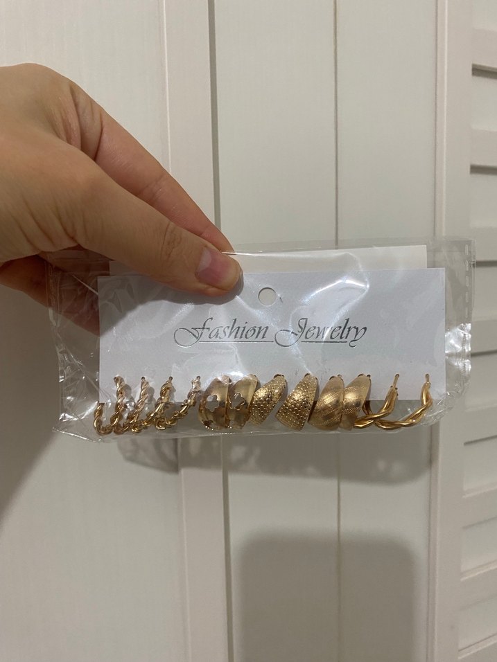 Altın Renkli Zincir Detaylı Bohem Midi Küpeler - Görsel 2