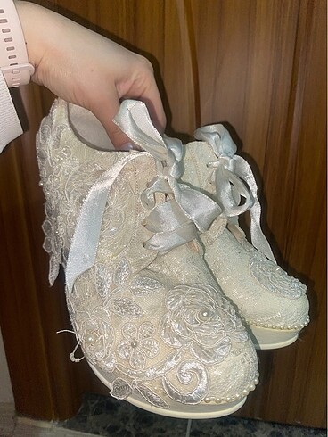 Gelinlik converse