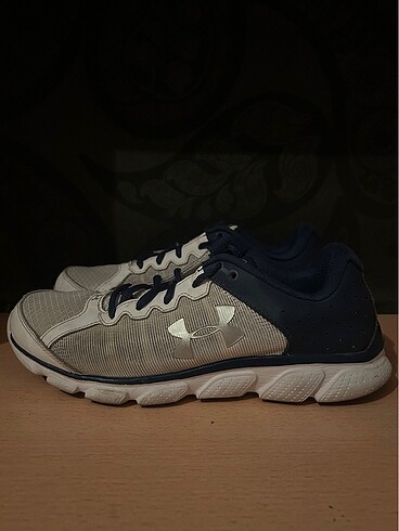 Under Armour Micro G Assert 6?