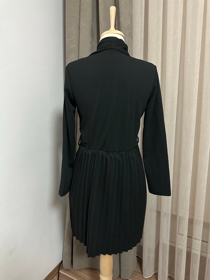 Siyah Drapeli Uzun Kollu Kumaş Elbise - Görsel 2