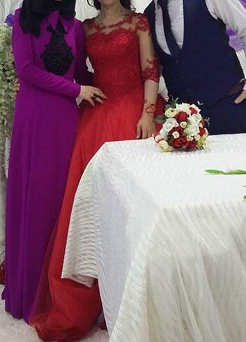 Diğer Tesettür Abiye bir kere kullanıldı 36 ve 38 bedenle uyumludur
