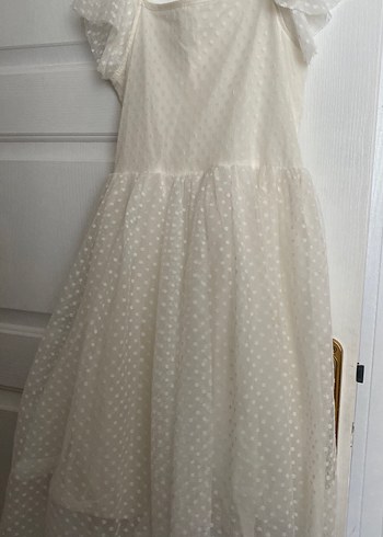 LC Waikiki Beyaz Fırfırlı Kız Çocuk Elbisesi