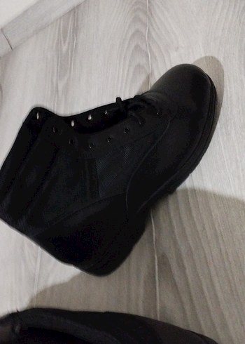 Siyah Erkek Bot - Görsel 5