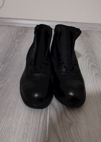 Siyah Erkek Bot - Görsel 2