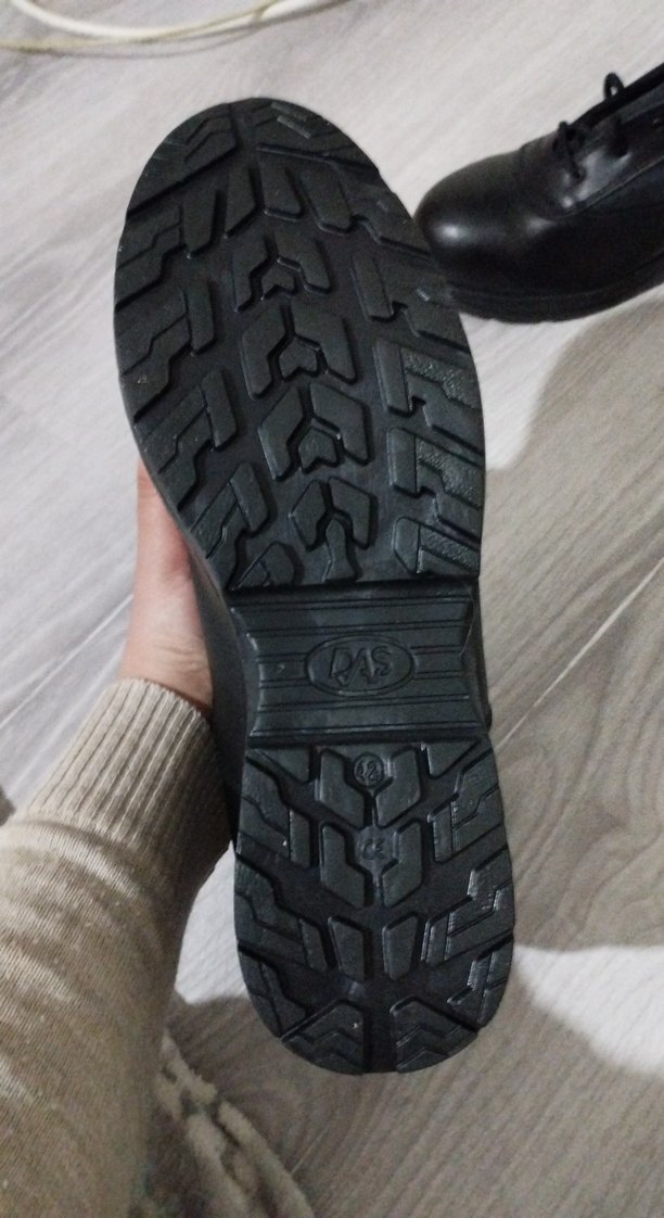 Siyah Erkek Bot - Görsel 3