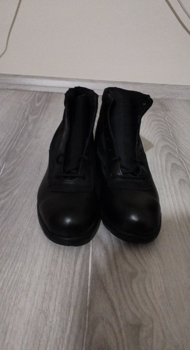 Siyah Erkek Bot - Görsel 2