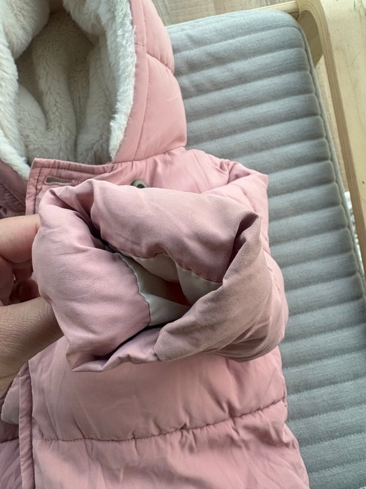 Mango Kürklü Kapüşonlu Pembe Kız Montu - Görsel 5