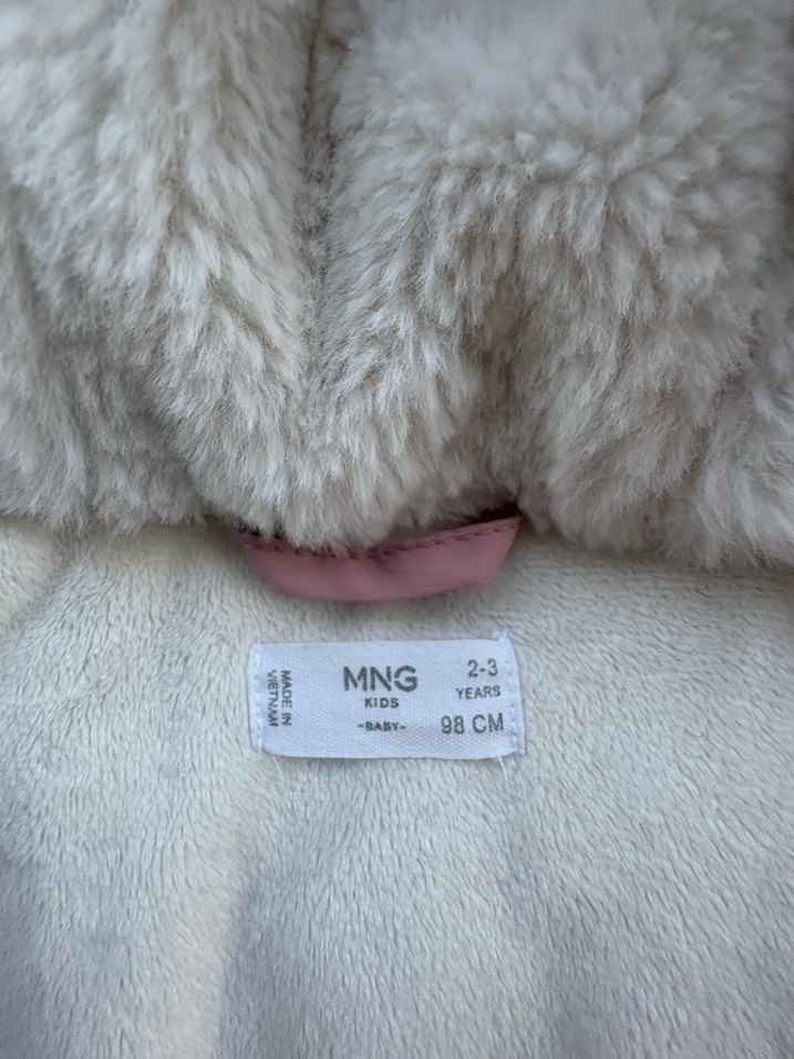 Mango Kürklü Kapüşonlu Pembe Kız Montu - Görsel 2