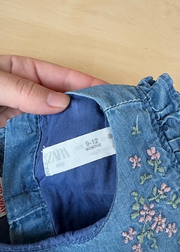 Zara Nakışlı Fırfırlı Kız Çocuk Kot Elbise - Görsel 3