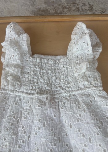 Kız Çocuk Beyaz Dantel Nakışlı Elbise - Görsel 3