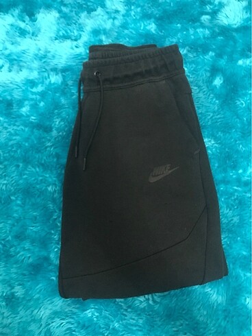 l Beden Nike tech flecee