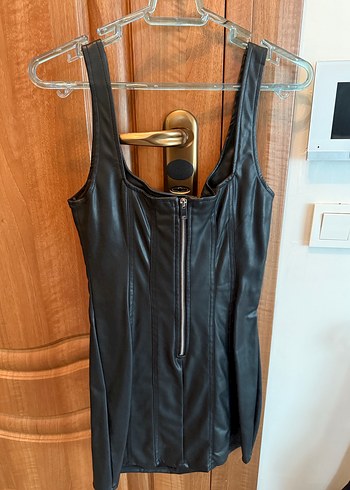 Bershka Siyah Deri elbise