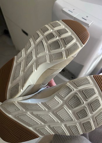 Gri Beyaz Bağcıklı Kadın Spor Ayakkabı - Görsel 5