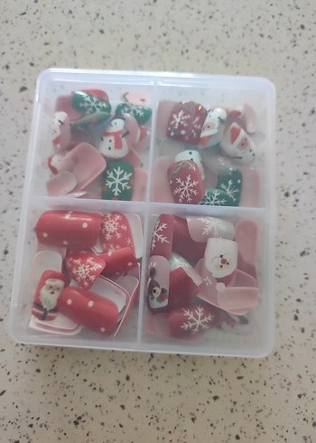 Çok Renkli Yılbaşı Tırnak Süsleri - Görsel 4