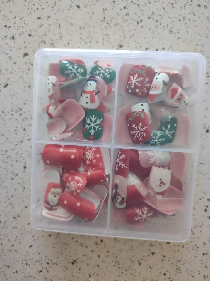 Çok Renkli Yılbaşı Tırnak Süsleri - Görsel 3