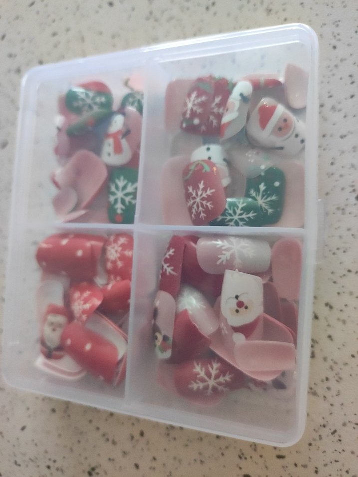 Çok Renkli Yılbaşı Tırnak Süsleri - Görsel 2