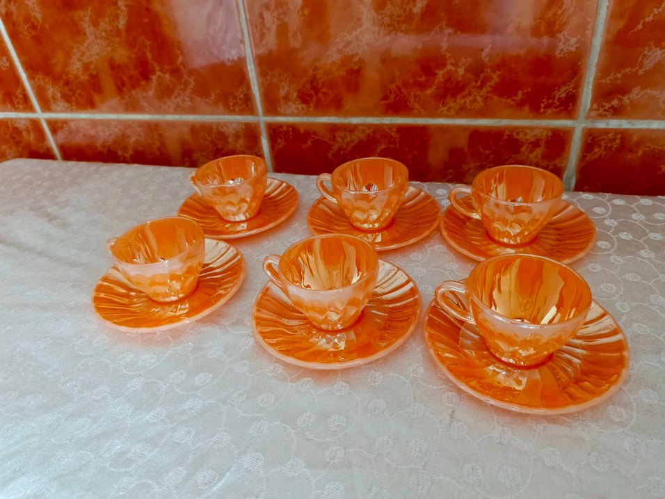 Renkli Turuncu Cam Fincan ve Tabağı Seti - Görsel 3