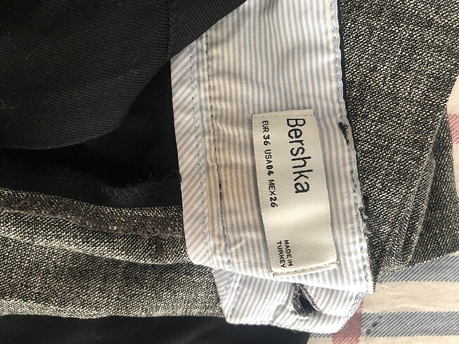 36 Beden siyah Renk Bershka kumaş pantolon