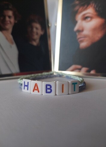 Habit (Louis Tomlinson) Bileklik