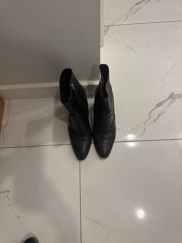 Zara bot