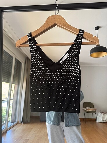 Zara tasli busyer