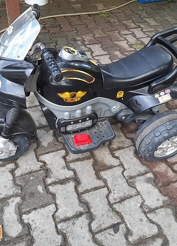 Beden siyah Renk Akülü motor