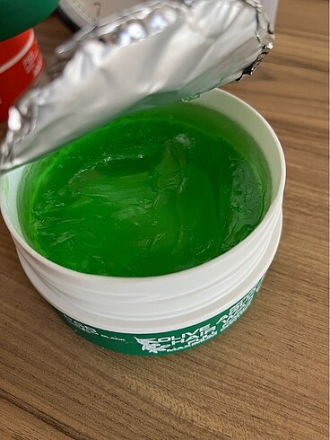 Beden Red One Olive Aqua Hair Wax