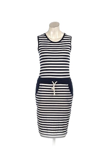 PreLoved Kısa Elbise %70 İndirimli.