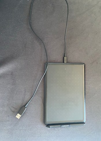 Gri Wacom Grafik Tablet