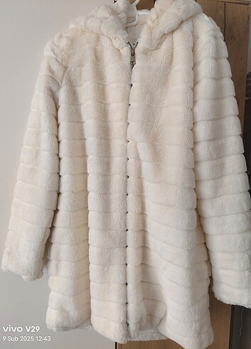 Krem kapüşonlu peluş mont - Görsel 5