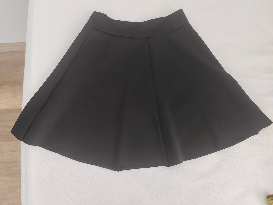 Siyah scuba kumaş mini etek - Görsel 4