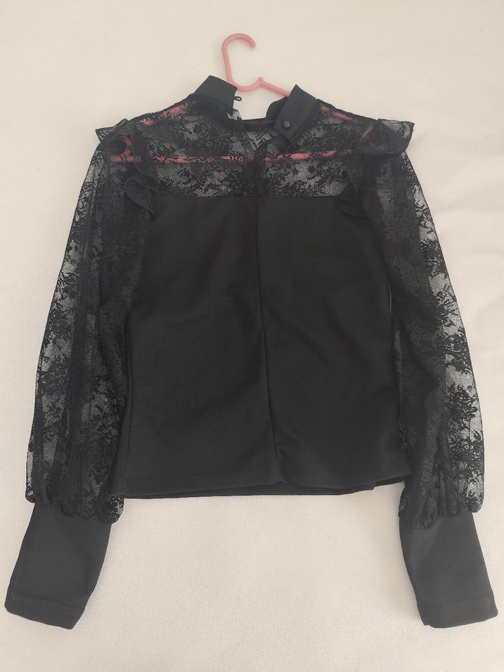 siyah balon kol tül detay bluz - Görsel 3